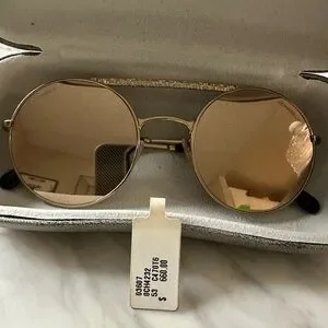 CHANEL | Accessories | Chanel Elegant Goldtoned Sunglasses  display picture 1
